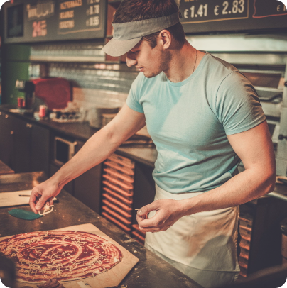 AdobeStock_109597756 Artisan pizzaïolo en Alsace